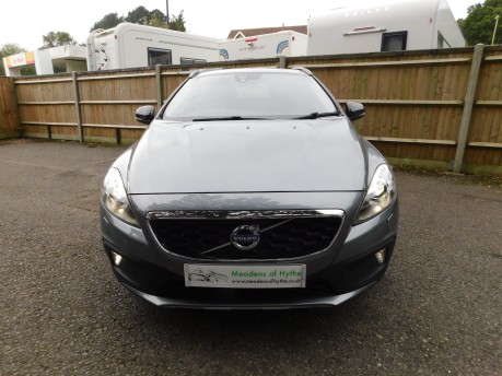 Volvo V40 2.0 D2 CROSS COUNTRY LUX 5dr 9