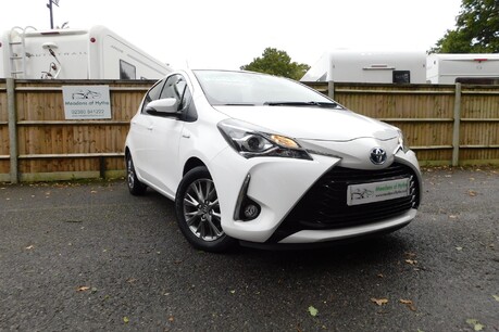 Toyota Yaris 1.5 HYBRID VVT-I ICON 5 Dr