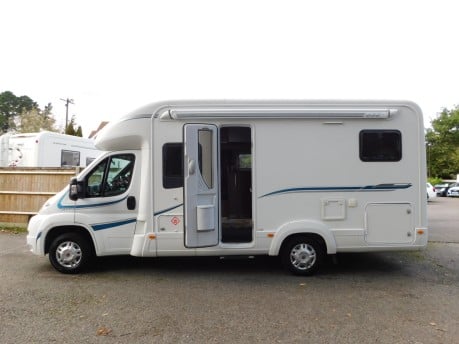 Auto-Trail Apache 632 SE 4 Berth Motorhome 2