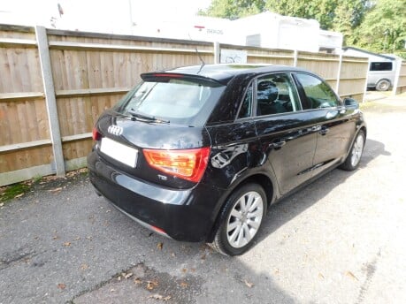 Audi A1 1.6 SPORTBACK 1.6 TDI SPORT 5 Dr 3