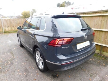 Volkswagen Tiguan SEL 2.0 TDI DSG AUTOMATIC 5dr 6