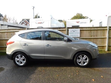 Hyundai ix35 PREMIUM 1.7 CRDI 5 Dr 3