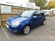 Ford Fiesta 1.2 ZETEC CLIMATE 16V 3 Dr 8