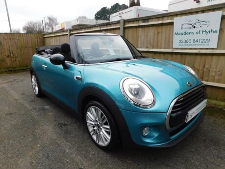 Mini Convertible COOPER 1.5 Chilli Pack 2