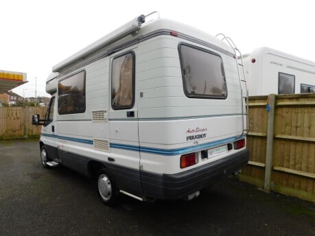 Auto-Sleepers Talisman 4 Berth Peugeot Chassis 2.0 Petrol 3