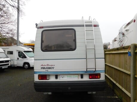 Auto-Sleepers Talisman 4 Berth Peugeot Chassis 2.0 Petrol 4