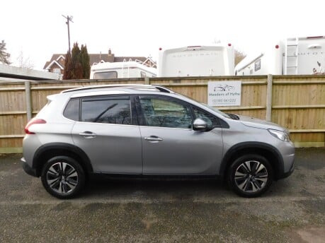 Peugeot 2008 1.2 PURETECH ALLURE PREMIUM 5dr 3