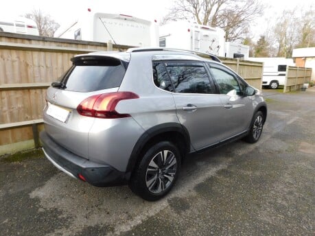 Peugeot 2008 1.2 PURETECH ALLURE PREMIUM 5dr 4