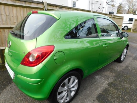 Vauxhall Corsa 1.4 ACTIVE AC 3 Dr 4