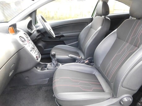 Vauxhall Corsa 1.4 ACTIVE AC 3 Dr 19