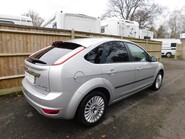 Ford Focus 1.6 TITANIUM 5dr 4
