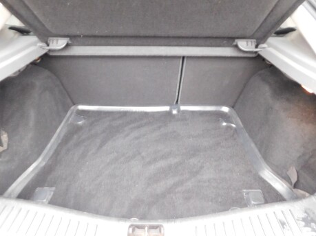 Ford Focus 1.6 TITANIUM 5dr 17