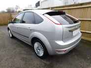 Ford Focus 1.6 TITANIUM 5dr 6