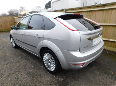 Ford Focus 1.6 TITANIUM 5dr 6