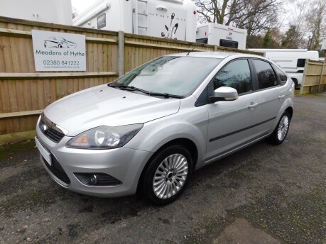 Ford Focus 1.6 TITANIUM 5dr 8