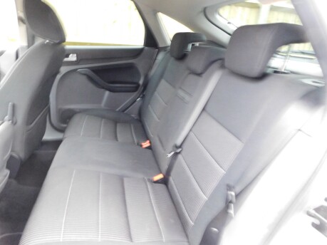 Ford Focus 1.6 TITANIUM 5dr 16