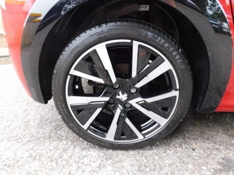 Peugeot 208 1.2 PURETECH GT PREMIUM S/S 5dr 13