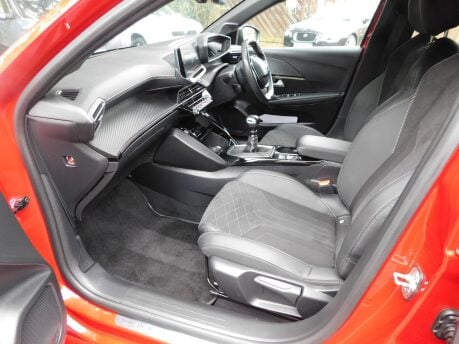 Peugeot 208 1.2 PURETECH GT PREMIUM S/S 5dr 26