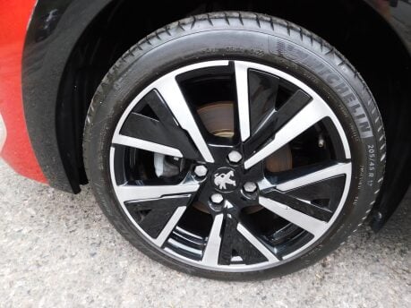 Peugeot 208 1.2 PURETECH GT PREMIUM S/S 5dr 11
