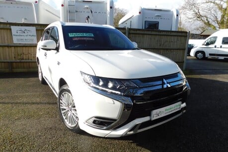 Mitsubishi Outlander 2.4 PHEV 4H PLUG IN HYBRID AUTOMATIC