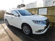 Mitsubishi Outlander 2.4 PHEV 4H PLUG IN HYBRID AUTOMATIC 2