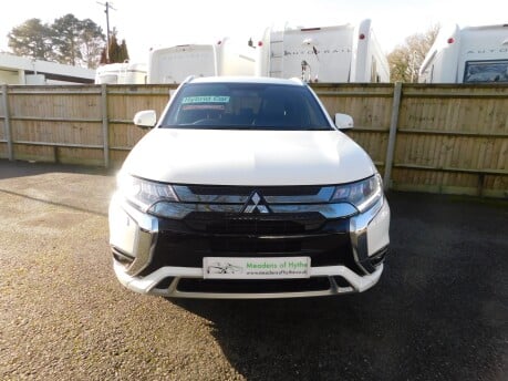 Mitsubishi Outlander 2.4 PHEV 4H PLUG IN HYBRID AUTOMATIC 13