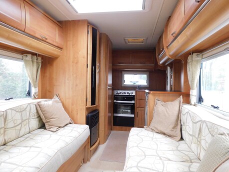 Auto-Trail Tracker EKS SE 2 BERTH Fiat Ducato Chassis 2.3 Diesel 35 MULTIJET 14