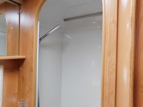 Auto-Trail Tracker EKS SE 2 BERTH Fiat Ducato Chassis 2.3 Diesel 35 MULTIJET 23