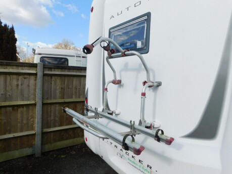 Auto-Trail Tracker EKS SE 2 BERTH Fiat Ducato Chassis 2.3 Diesel 35 MULTIJET 8