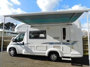 Auto-Trail Tracker EKS SE 2 BERTH Fiat Ducato Chassis 2.3 Diesel 35 MULTIJET 3