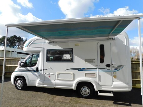 Auto-Trail Tracker EKS SE 2 BERTH Fiat Ducato Chassis 2.3 Diesel 35 MULTIJET 3