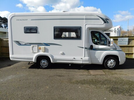 Auto-Trail Tracker EKS SE 2 BERTH Fiat Ducato Chassis 2.3 Diesel 35 MULTIJET 10