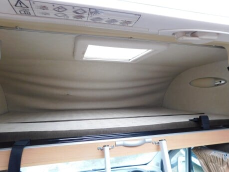 Auto-Sleepers Nuevo ES 4 BERTH PEUGEOT BOXER 2.2 HDI 120 CHASSIS 12