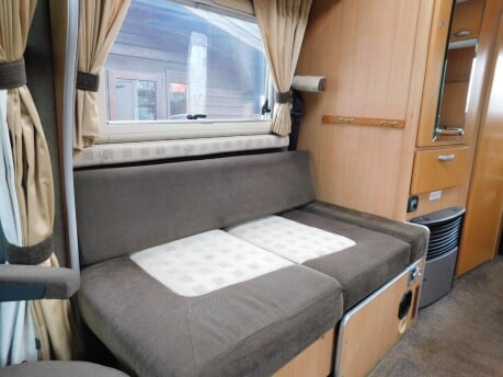 Auto-Sleepers Nuevo ES 4 BERTH PEUGEOT BOXER 2.2 HDI 120 CHASSIS 13