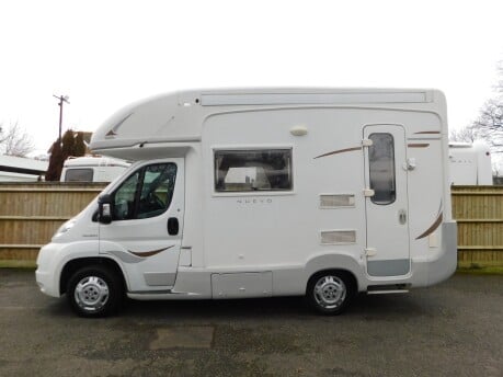 Auto-Sleepers Nuevo ES 4 BERTH PEUGEOT BOXER 2.2 HDI 120 CHASSIS 2