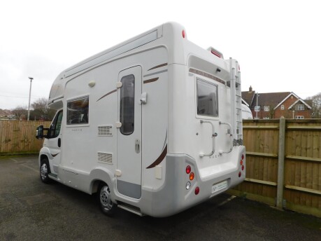 Auto-Sleepers Nuevo ES 4 BERTH PEUGEOT BOXER 2.2 HDI 120 CHASSIS 3
