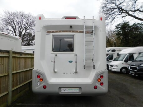 Auto-Sleepers Nuevo ES 4 BERTH PEUGEOT BOXER 2.2 HDI 120 CHASSIS 4