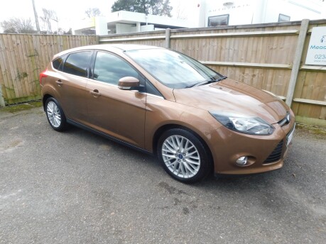 Ford Focus 1.0 Eco Boost ZETEC 5Dr 2