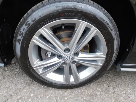 Volkswagen Polo R-LINE 1.0 TSI 5dr 12