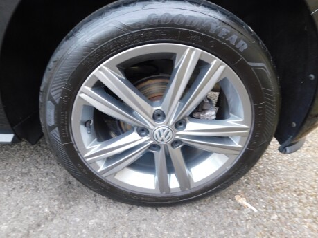 Volkswagen Polo R-LINE 1.0 TSI 5dr 11