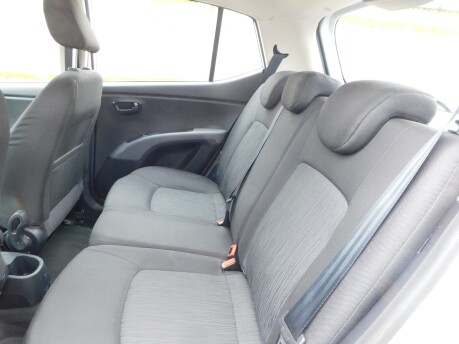 Hyundai i10 1.2 ACTIVE 5dr 15