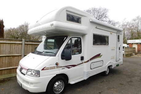 Autocruise Starfire EL 4 BERTH MOTORHOME PEUGEOT BOXER MWB 2.0 HDI CHASSIS