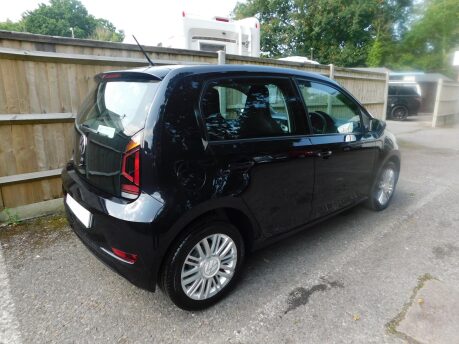 Volkswagen Up 1.0 5Dr 4