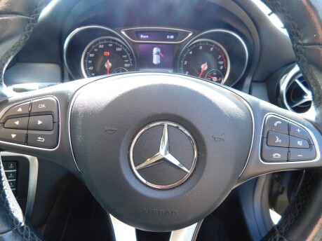 Mercedes-Benz GLA Class GLA 200 1.6 SE EXECUTIVE 5dr 18