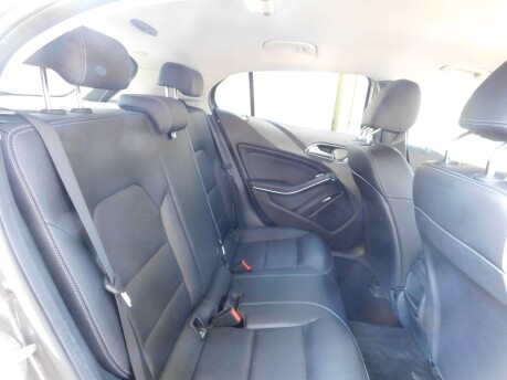 Mercedes-Benz GLA Class GLA 200 1.6 SE EXECUTIVE 5dr 21