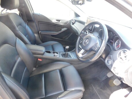 Mercedes-Benz GLA Class GLA 200 1.6 SE EXECUTIVE 5dr 19