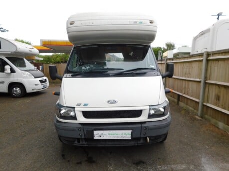 Auto-Sleepers Rienza 4 Berth 2.4D AUTOMATIC Ford Chassis 8