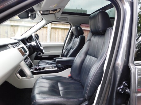 Land Rover Range Rover 3.0 TDV6 VOGUE SE AUTOMATIC 5dr 17