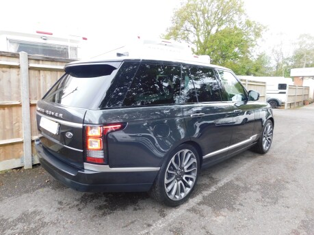 Land Rover Range Rover 3.0 TDV6 VOGUE SE AUTOMATIC 5dr 4