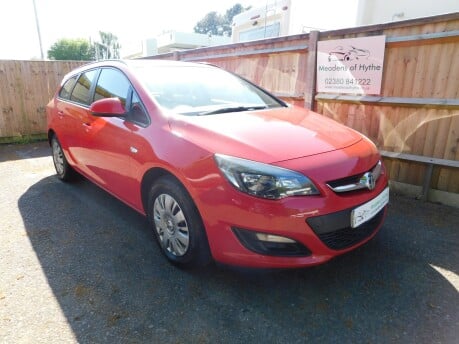 Vauxhall Astra 1.6 EXCLUSIV CDTI ECOFLEX S/S 5 Dr Estate 2